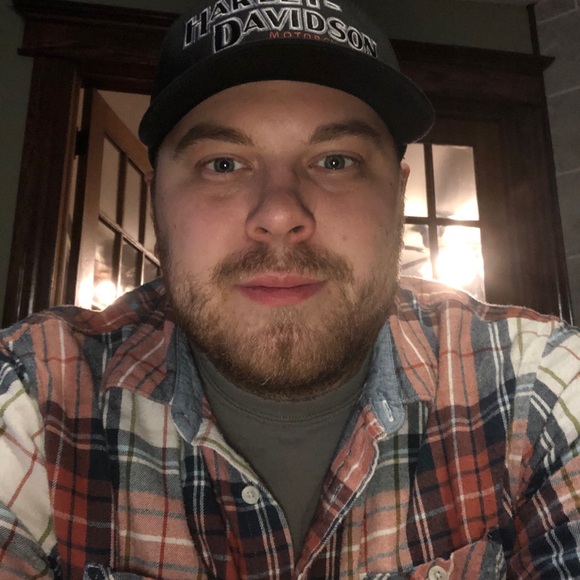 Profile Picture of Kyler Pelmear (@kpelmear00) on Poshmark