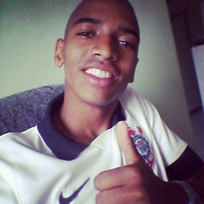 Profile Picture of Tom Andrade (@tonelad05) on Twitter