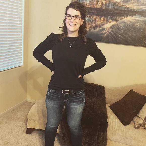 Profile Picture of Teresa Ellerbruch (@tellerbruch) on Poshmark