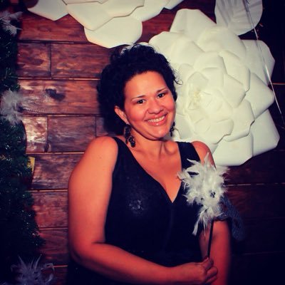 Profile Picture of RosaIsabelChavez (@rosa_i_chavez) on Twitter