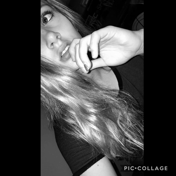 Profile Picture of Carli Roamer (@roamer_13) on Poshmark