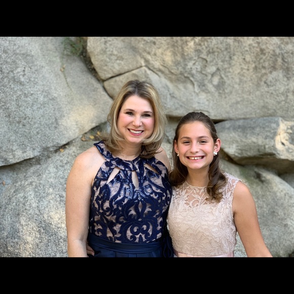 Profile Picture of Tanya Andersen (@tanyaandersen) on Poshmark