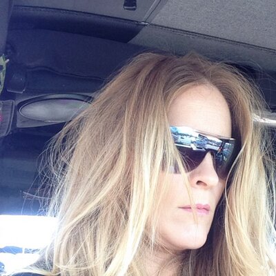Profile Picture of Pam Calhoun (@vaspine_pam) on Twitter
