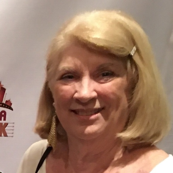 Profile Picture of Marcia Sicola (@msicola) on Poshmark