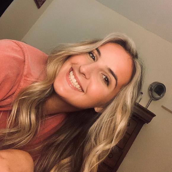 Profile Picture of Cameryn Emory (@camerynn_99) on Poshmark