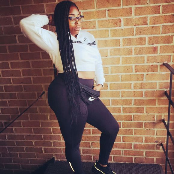 Profile Picture of Tedia James (@tedia27) on Poshmark