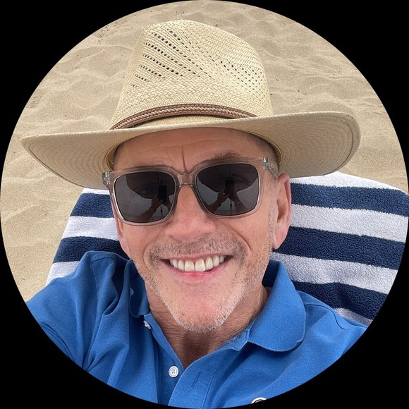 Profile Picture of Patrick Bynum (@patrickinla) on Poshmark