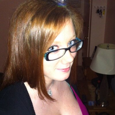 Profile Picture of JoAnn Pearson (@crazybeeotch) on Twitter