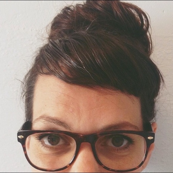 Profile Picture of Linda Colaluca (@snowmommy) on Poshmark