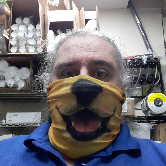 Profile Picture of Richard Lybbert (@sandflea93907) on Poshmark