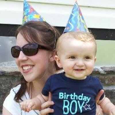 Profile Picture of Lindsay Manning (@SkydivingMommy) on Twitter