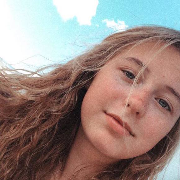 Profile Picture of Mckenna Whitesides (@mckennawhitesid) on Poshmark