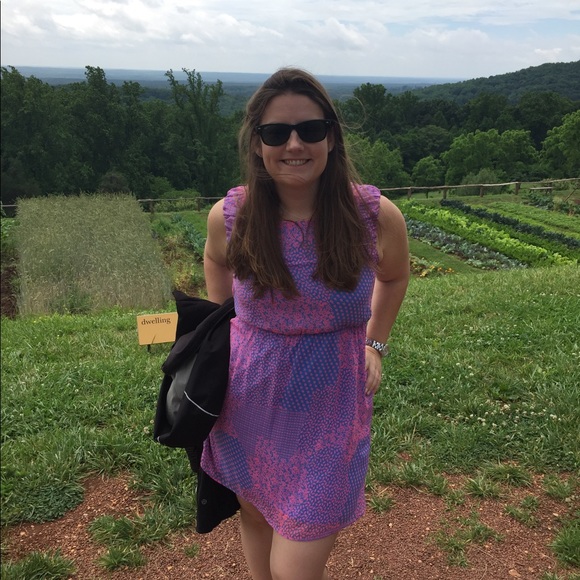 Profile Picture of Robin Rogers (@c09robinrogers) on Poshmark