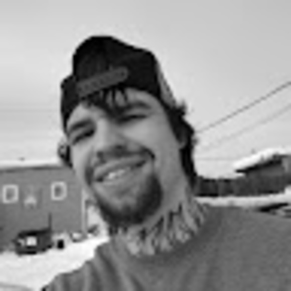 Profile Picture of Matthew Wendel (@matthewwendel) on Poshmark
