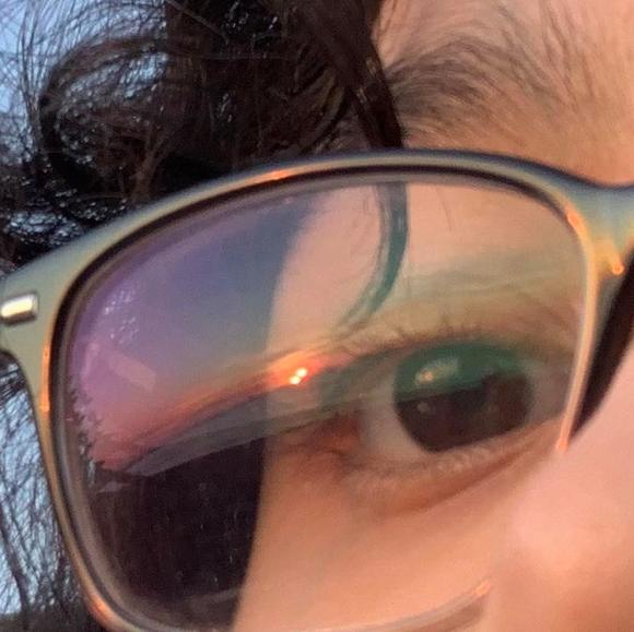 Profile Picture of Mary Carreno (@mary_carreno) on Poshmark