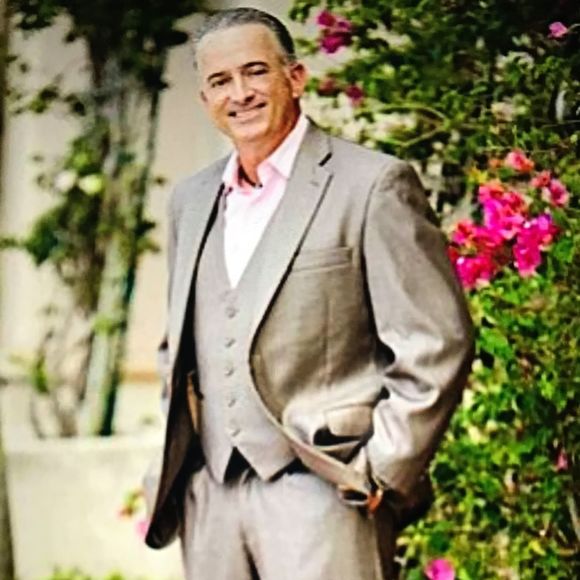 Profile Picture of Luis Adrover (@luisadrover) on Poshmark