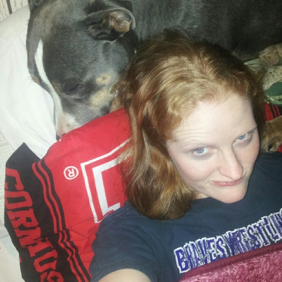 Profile Picture of Miranda Plumbtree (@plumbtreem14) on Poshmark