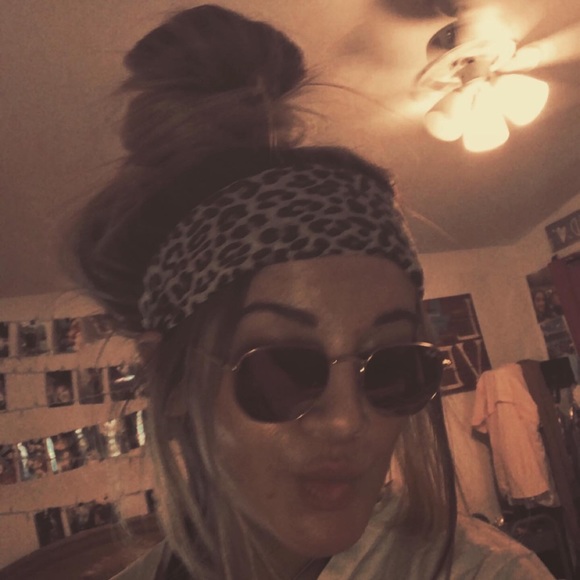 Profile Picture of Maddison Hernandez (@maddiseleneh05) on Poshmark