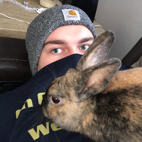 Profile Picture of Blake Jameson (@blakejameson) on Poshmark