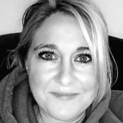 Crystal Henrichs - Twitter Profile Picture of Crystal Henrichs (@crystalhenrichs) on Twitter