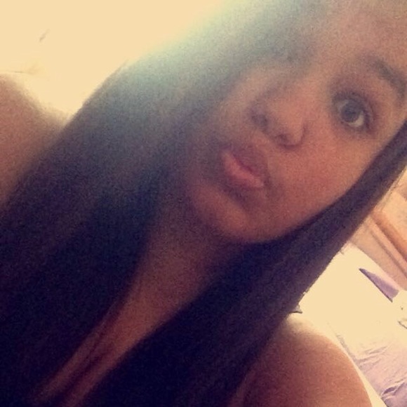 Profile Picture of Monika Hanna (@luv_moni) on Poshmark