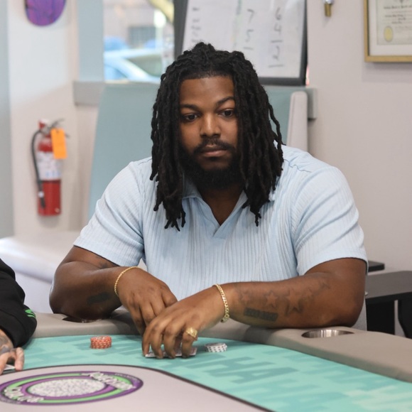 Profile Picture of Timothy Howell (@timothyhowel165) on Poshmark