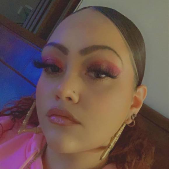 Brittany Michaud - Poshmark Profile Picture of Brittany Michaud (@yandelsmami) on Poshmark