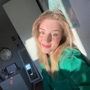 Profile Picture of 🤍 (@lenahemken) on Tiktok