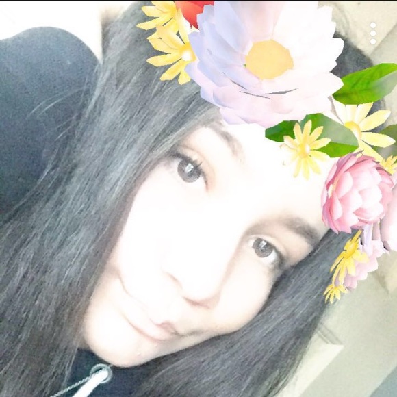 Profile Picture of Eileen Ramirez (@eileen_elle0) on Poshmark