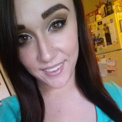 Profile Picture of Lisa McInally (@weepringle93) on Twitter