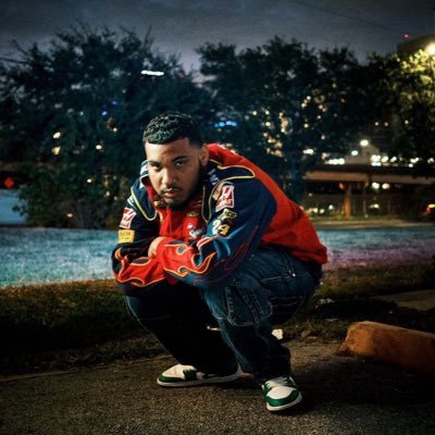 Profile Picture of Chris Lazo (@lazouniverse) on Twitter