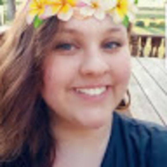 Profile Picture of Hannah Jensrud (@jensrud23) on Poshmark