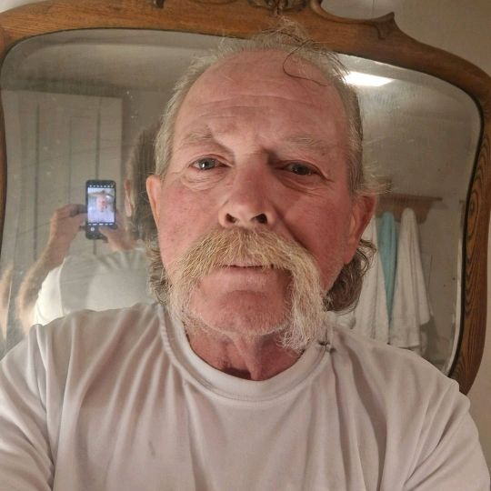 Profile Picture of MYKL (@jamesmdiekemper) on Tiktok