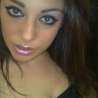 Profile Picture of Caroline Van Helsing (@Candy_black69) on Twitter