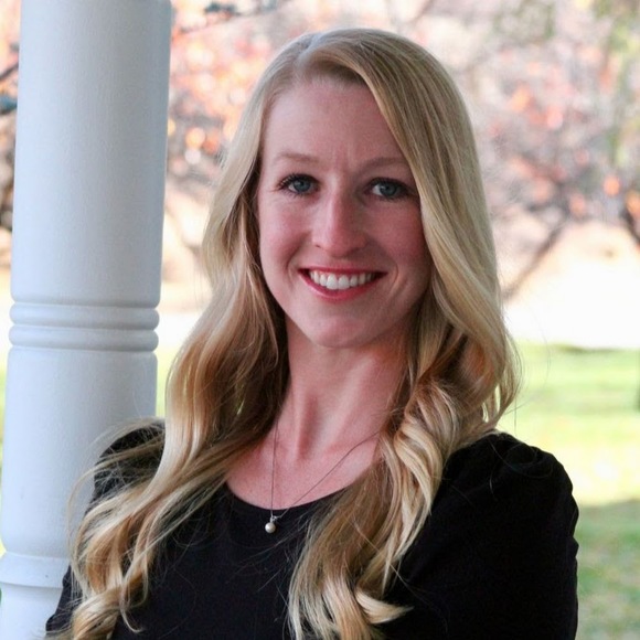 Brittany Tilden - Poshmark Profile Picture of Brittany Tilden (@tildenbrittany) on Poshmark