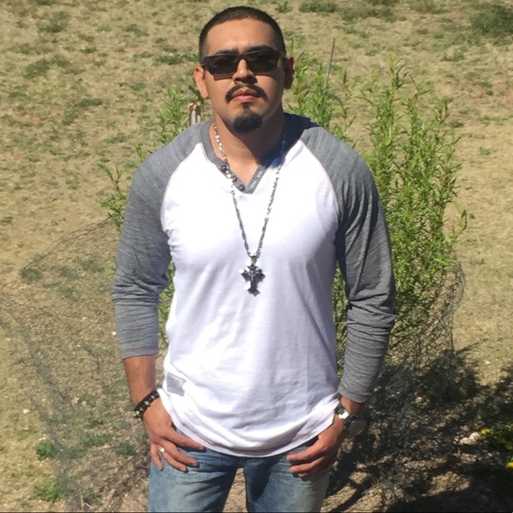 Profile Picture of Chris Garza (@cgarza1285) on Poshmark