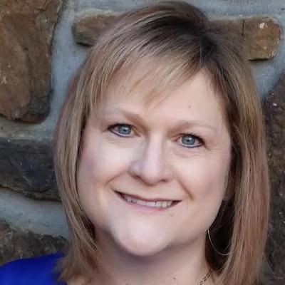 Profile Picture of Lea Anne Clark (@SpiritLea) on Twitter