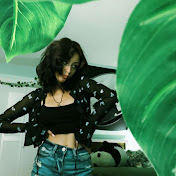 Profile Picture of Julia Purcell (@juliaEpurcell) on Youtube