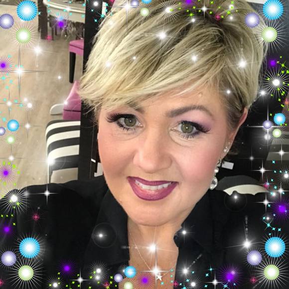 Profile Picture of Crystal Kemppainen (@studiocksalon) on Poshmark
