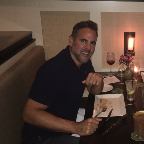 Profile Picture of Todd Wozniewski (@todd_wozniewski) on Poshmark