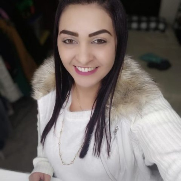Profile Picture of Alessandra Silva (@lesacramento11) on Poshmark