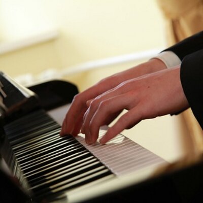 Profile Picture of George Irwin F. (@GeorgIrwin) on Twitter