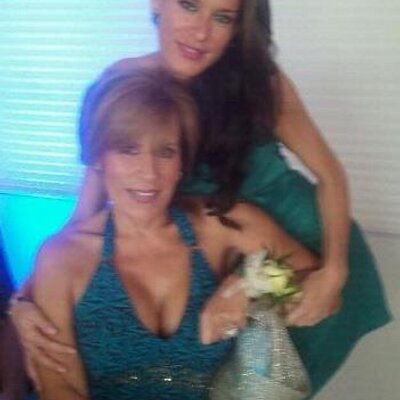 Profile Picture of Debbie Moskowitz (@DeboMoskowitz) on Twitter