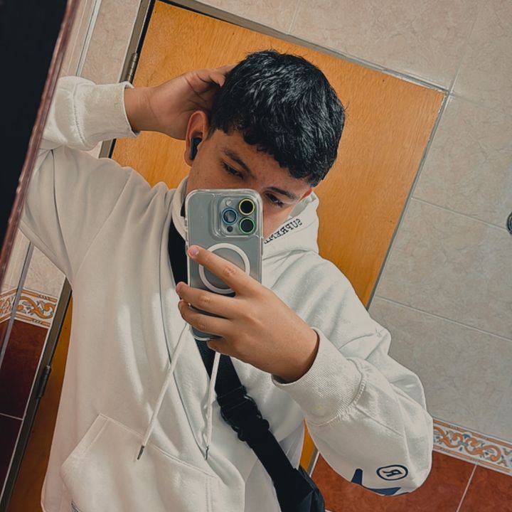 Profile Picture of Paul Mojica (@paulmojica2) on Tiktok