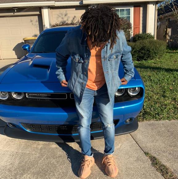 Profile Picture of Isaac Robinson (@ikewhite) on Poshmark