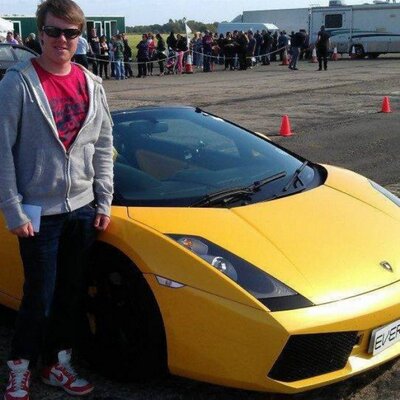 Profile Picture of Alex Tasker (@cleveretard) on Twitter