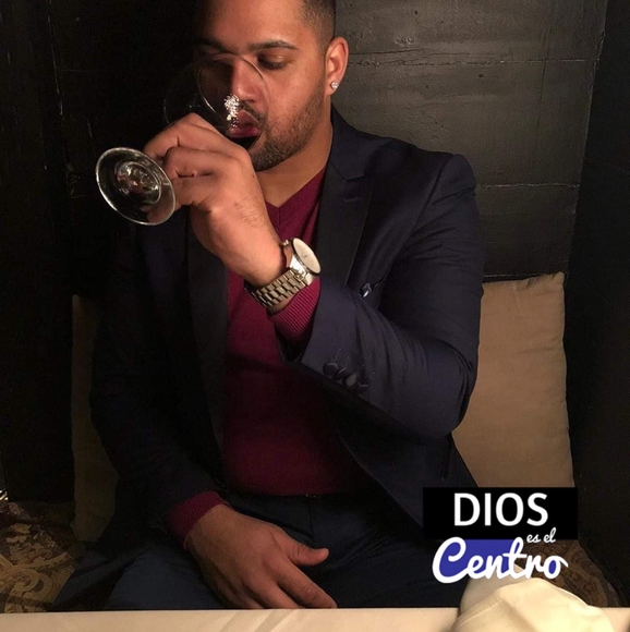 Profile Picture of Gregory Ramirez (@gregoryramir311) on Poshmark