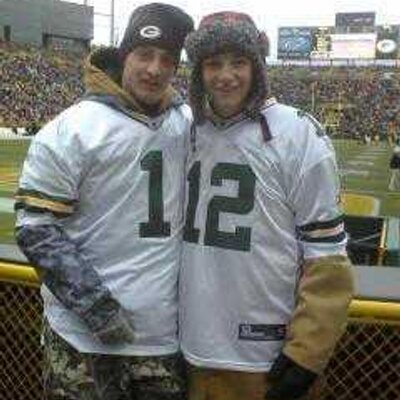 Profile Picture of Tyler Farnsworth (@PeckerTrack) on Twitter