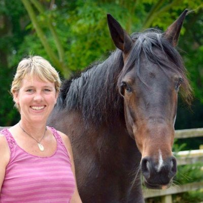 Profile Picture of Debbie Reilly (@debbie_reilly) on Twitter
