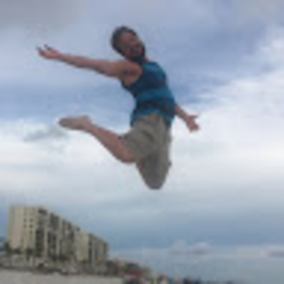 Profile Picture of Alex Popko (@alexpopko) on Poshmark